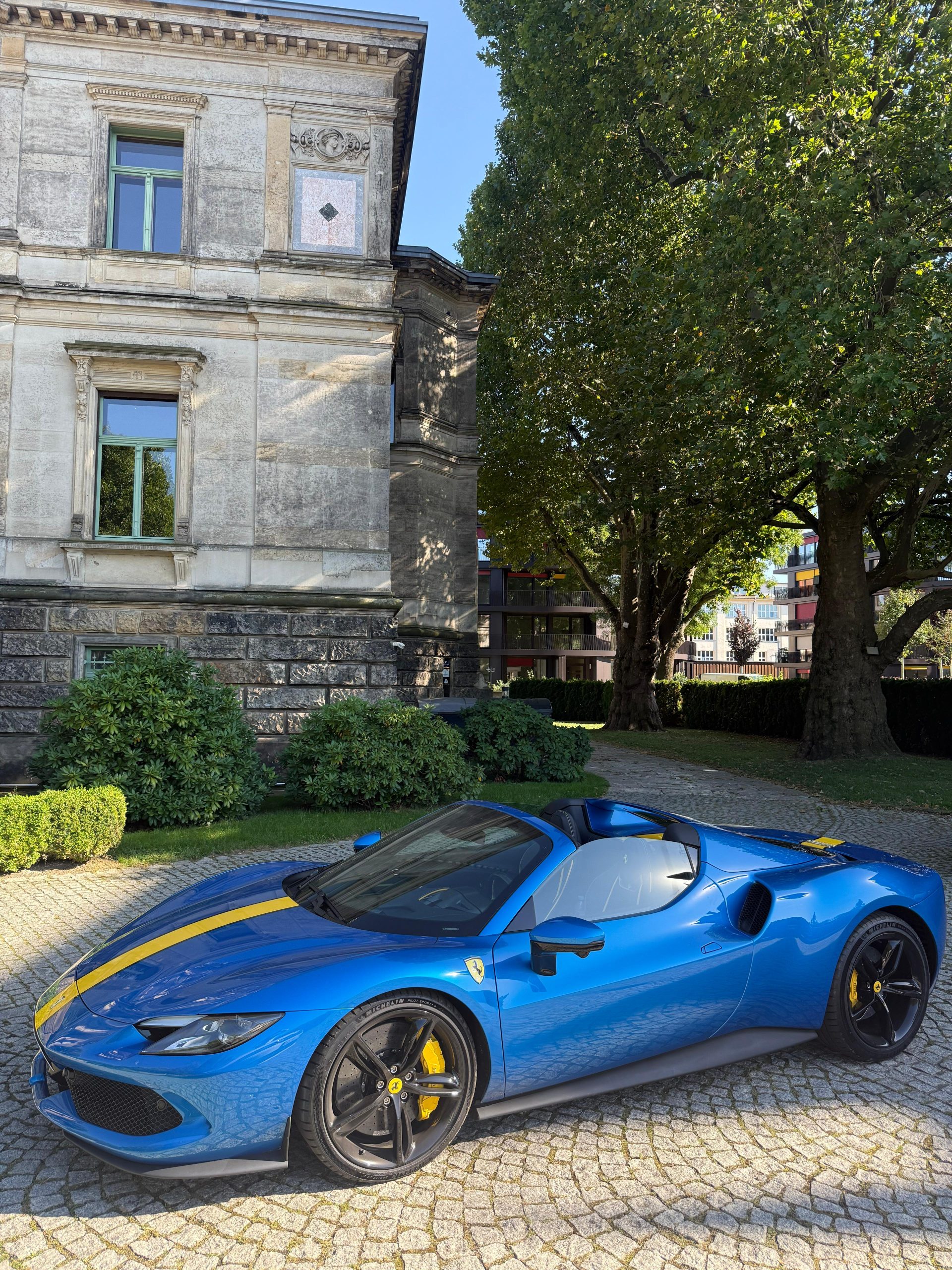 Ferrari Portofino mieten Luxusauto mieten für Event, Geschäft oder Freizeit – Sportivo Rent