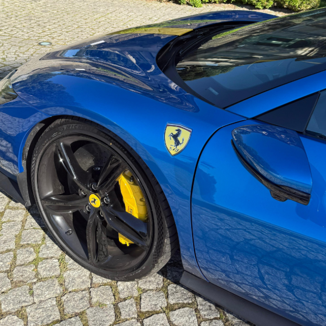 Was kostet ein Ferrari 296 GTS Luxusauto mieten für Event, Geschäft oder Freizeit – Sportivo Rent